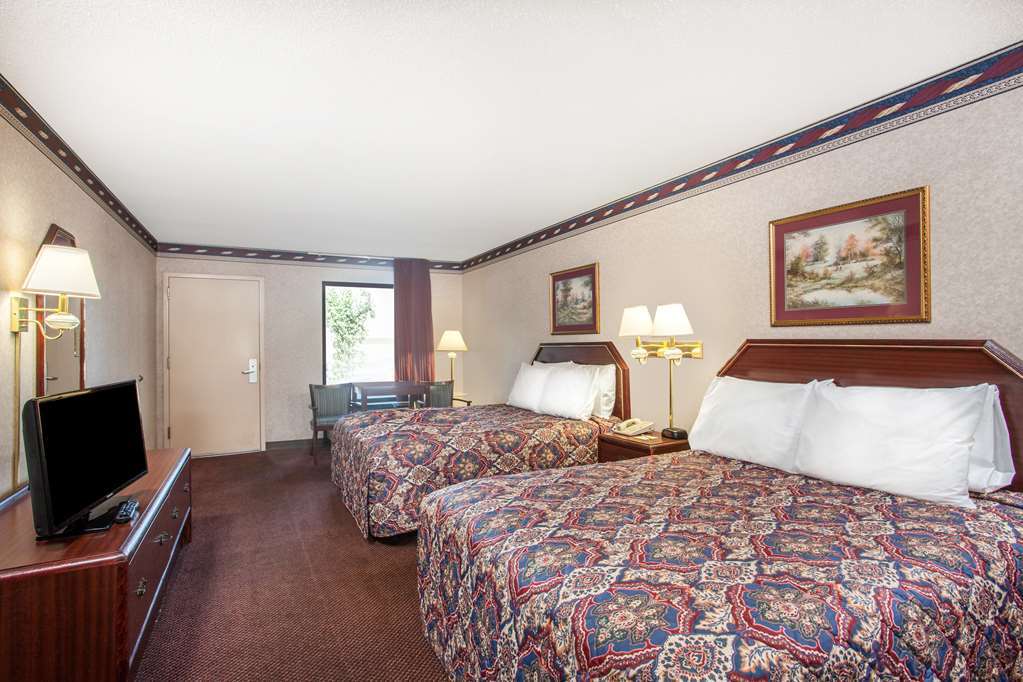 Days Inn By Wyndham Saint Pauls Rum bild